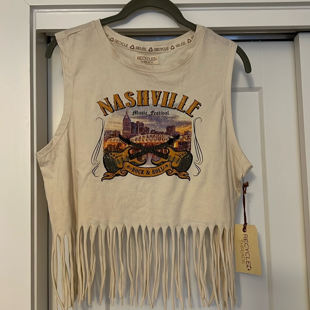 NWT Adorable, Nashville top w fringe.